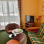 Отель Loucky 3*